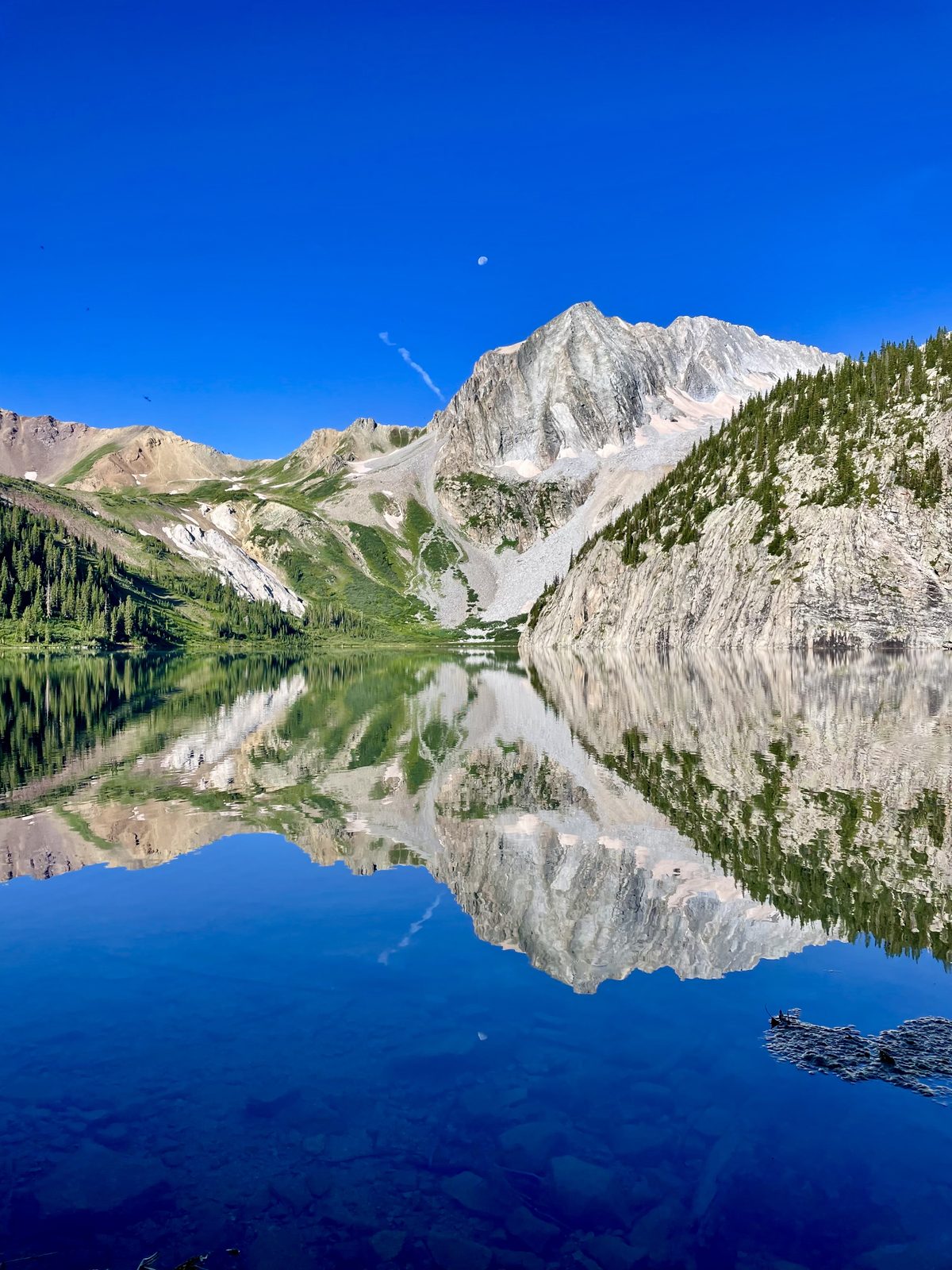 Snowmass Lake reflection